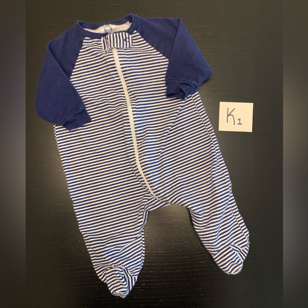 ⭐️2/$8.00⭐️ Gerber Newborn Striped Sleeper